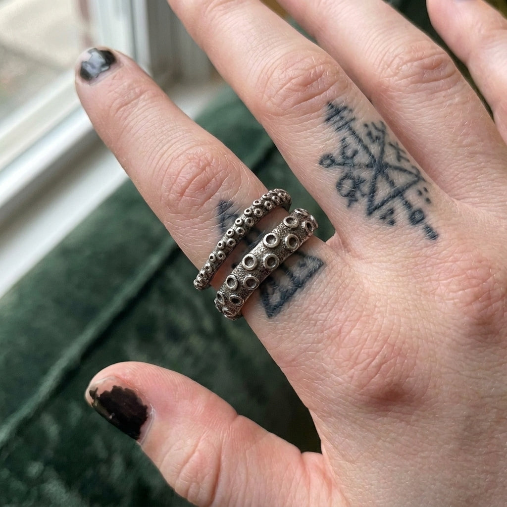 Tentacle Wave Ring