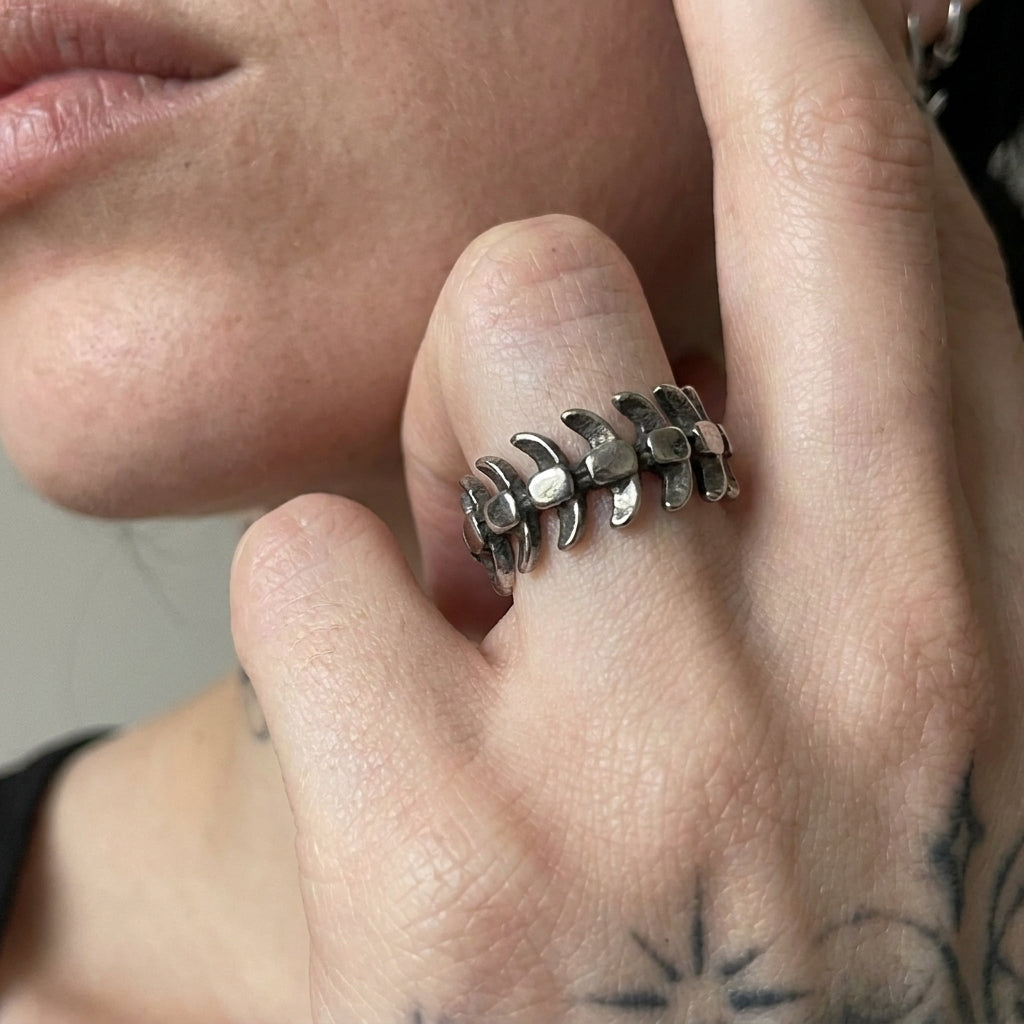 Dead Spine Ring