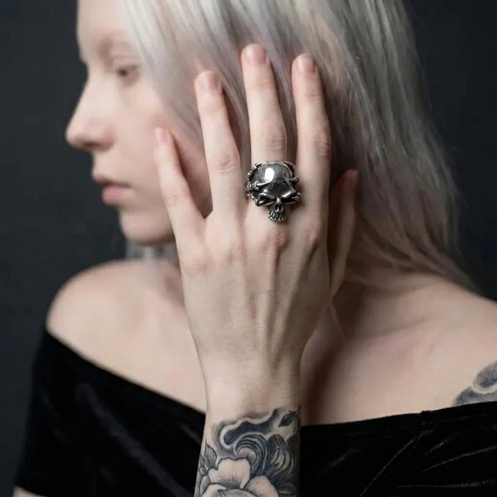 Skull Ring with Clawed Talon Accents