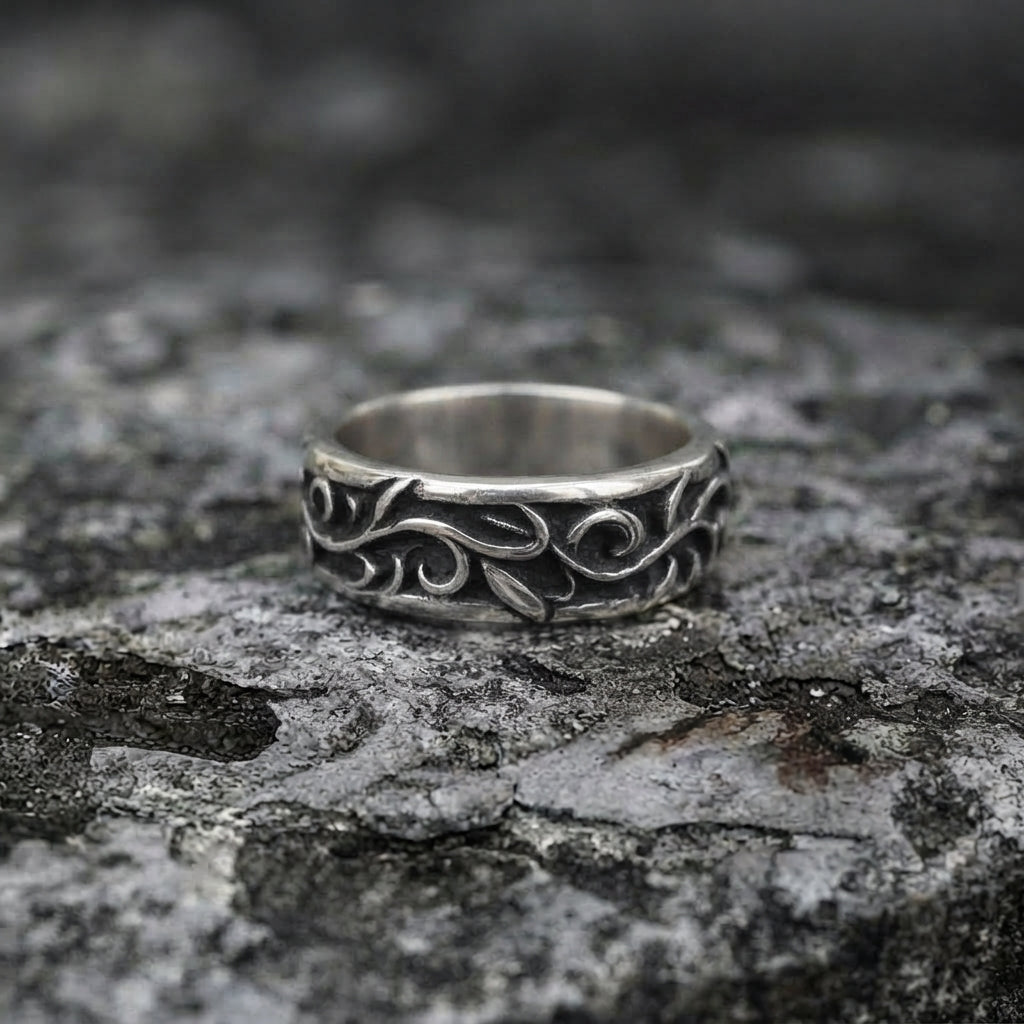 Dark Filigree Scroll Ring