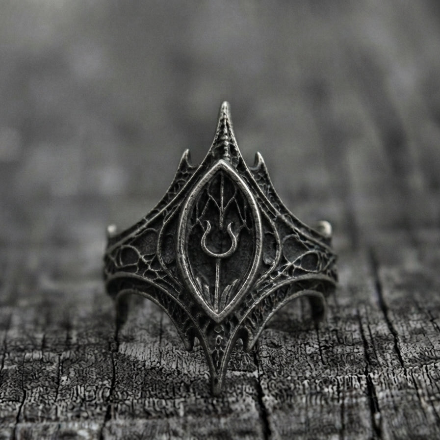 Obsidian Spear Crown Ring