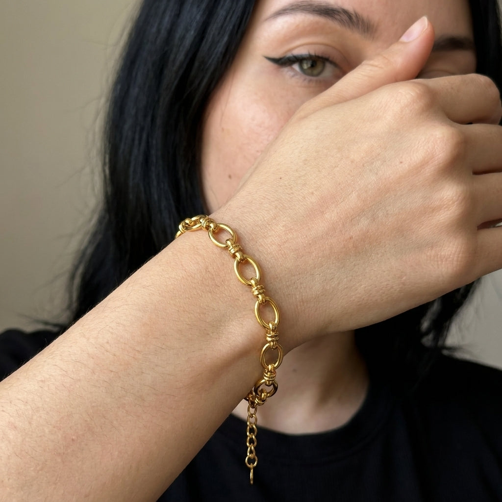 Gold Knotted Oval Link Chain Bracelet