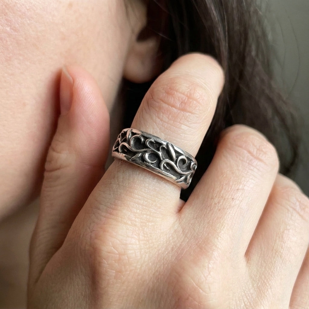 Dark Filigree Scroll Ring