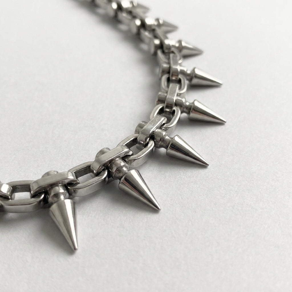 Symmetric Spike Chain Necklace