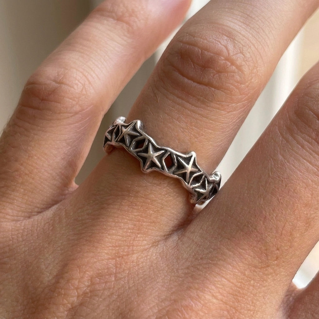 Star Cutout Band Ring