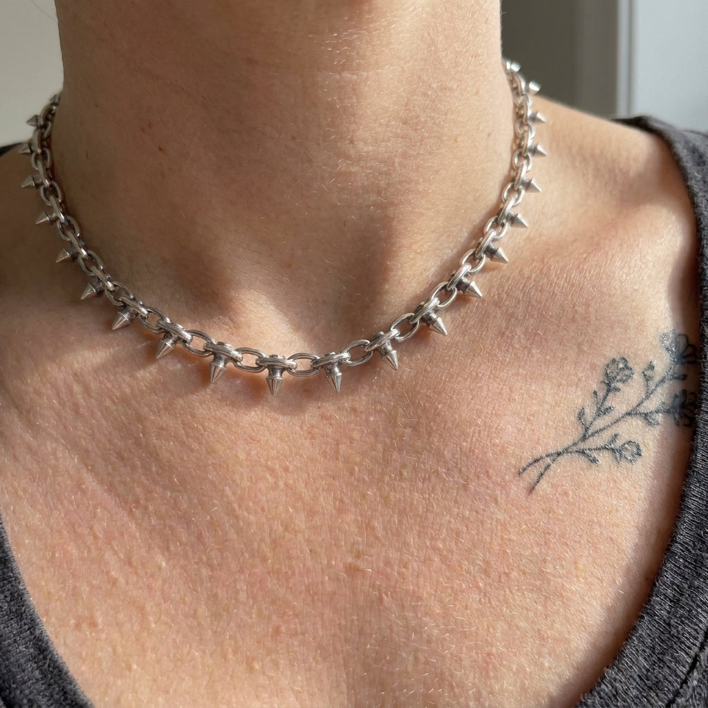 Symmetric Spike Chain Necklace