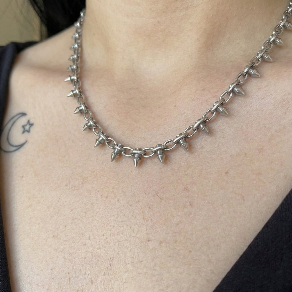 Symmetric Spike Chain Necklace