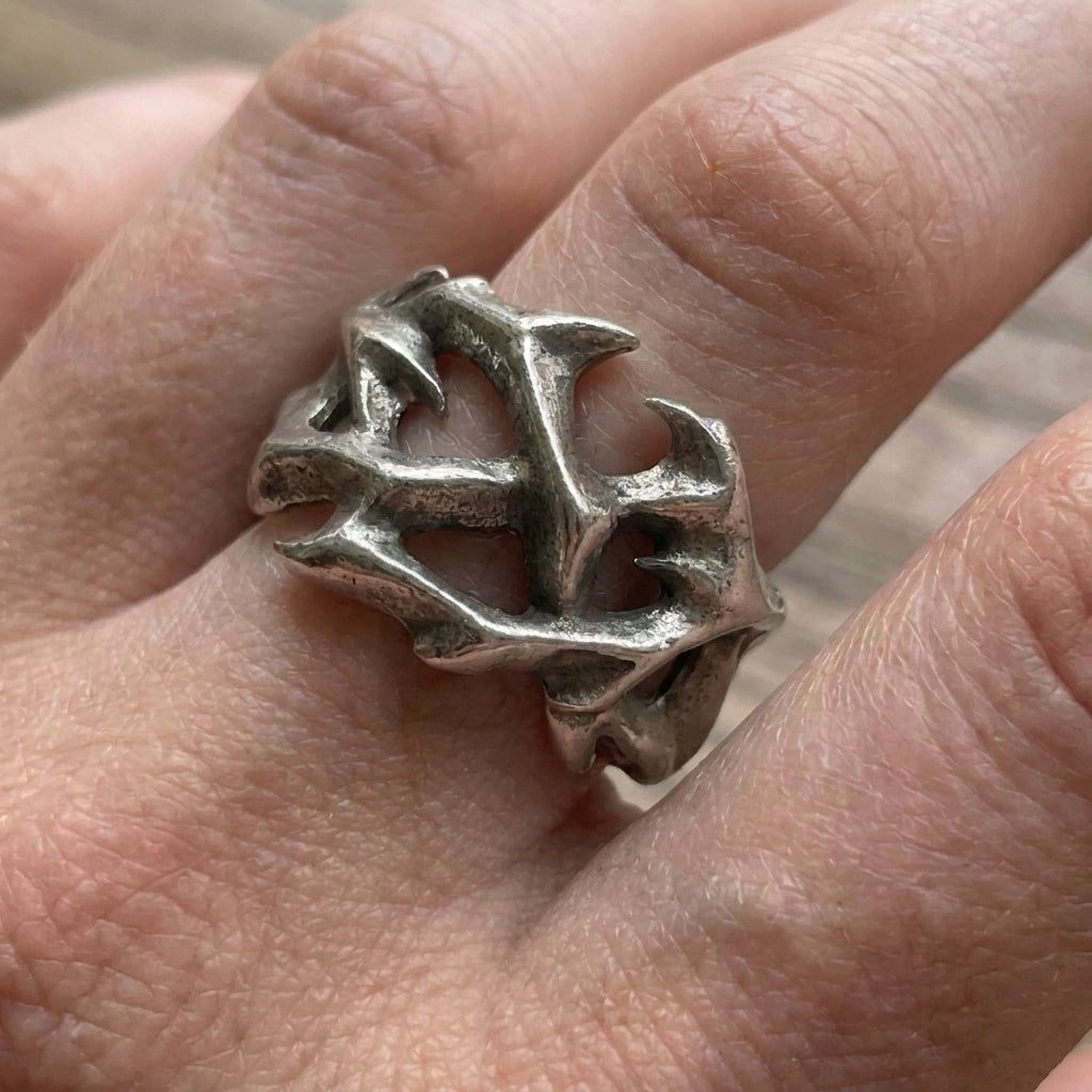 Thorn Crown Band Ring