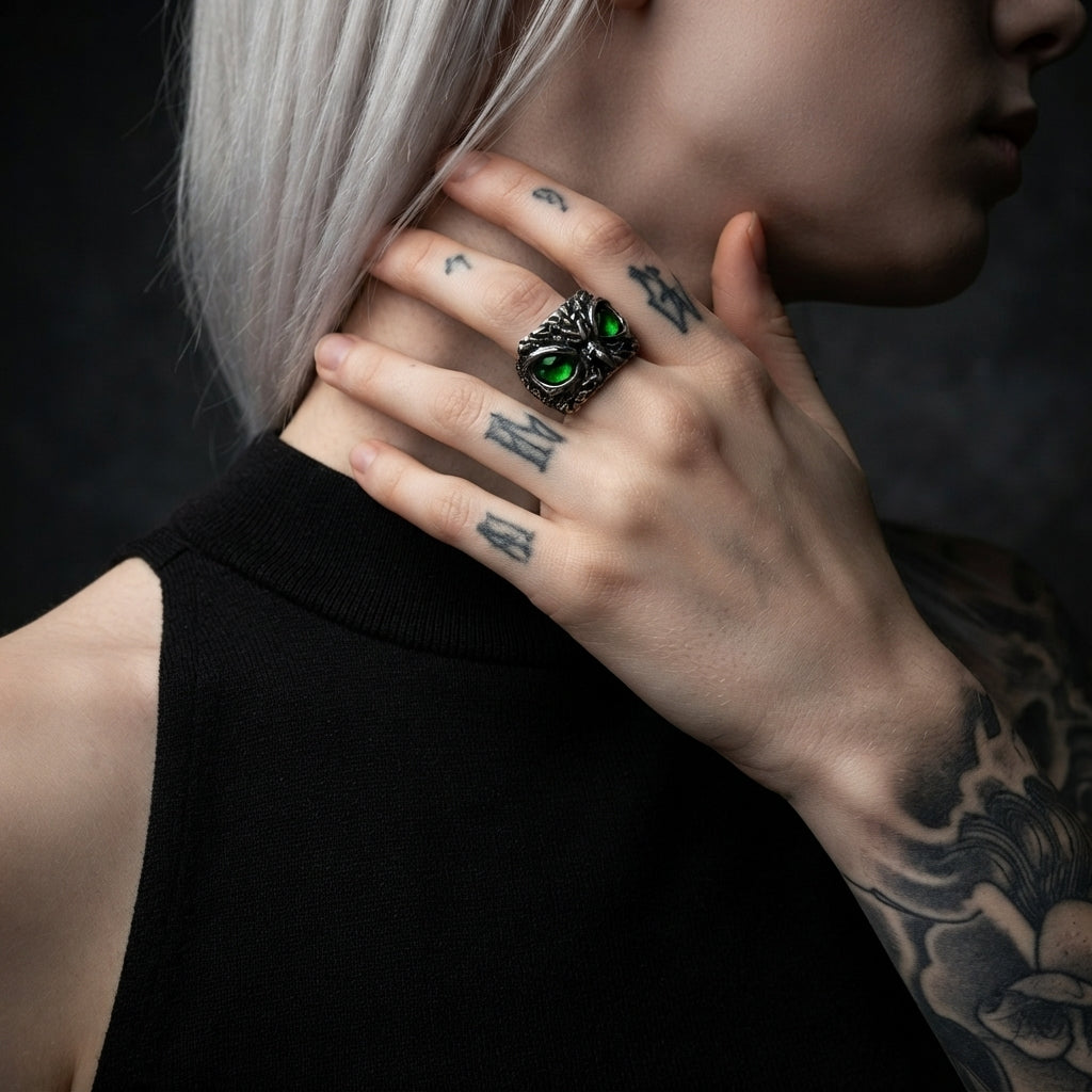Owl Face Ring (Green Eyes)