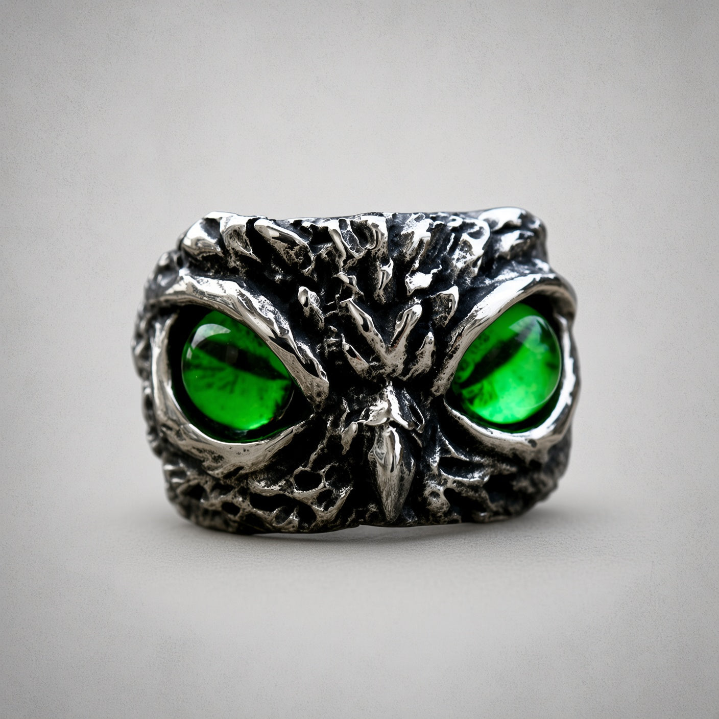 Owl Face Ring (Green Eyes)