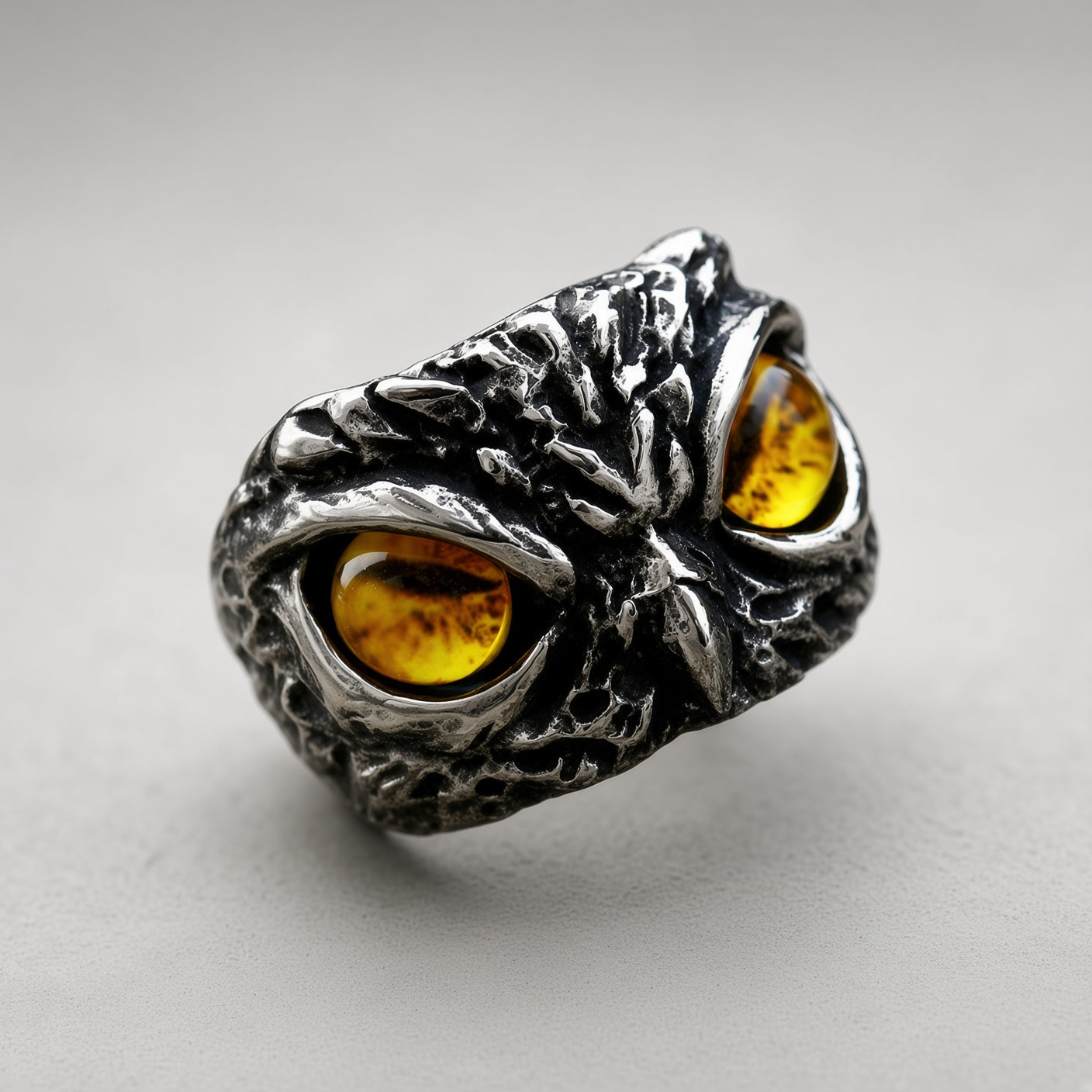Owl Face Ring (Yellow Eyes)
