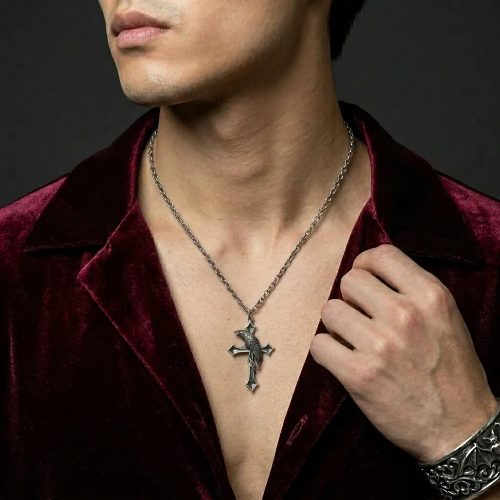 The Dark Omen Necklace