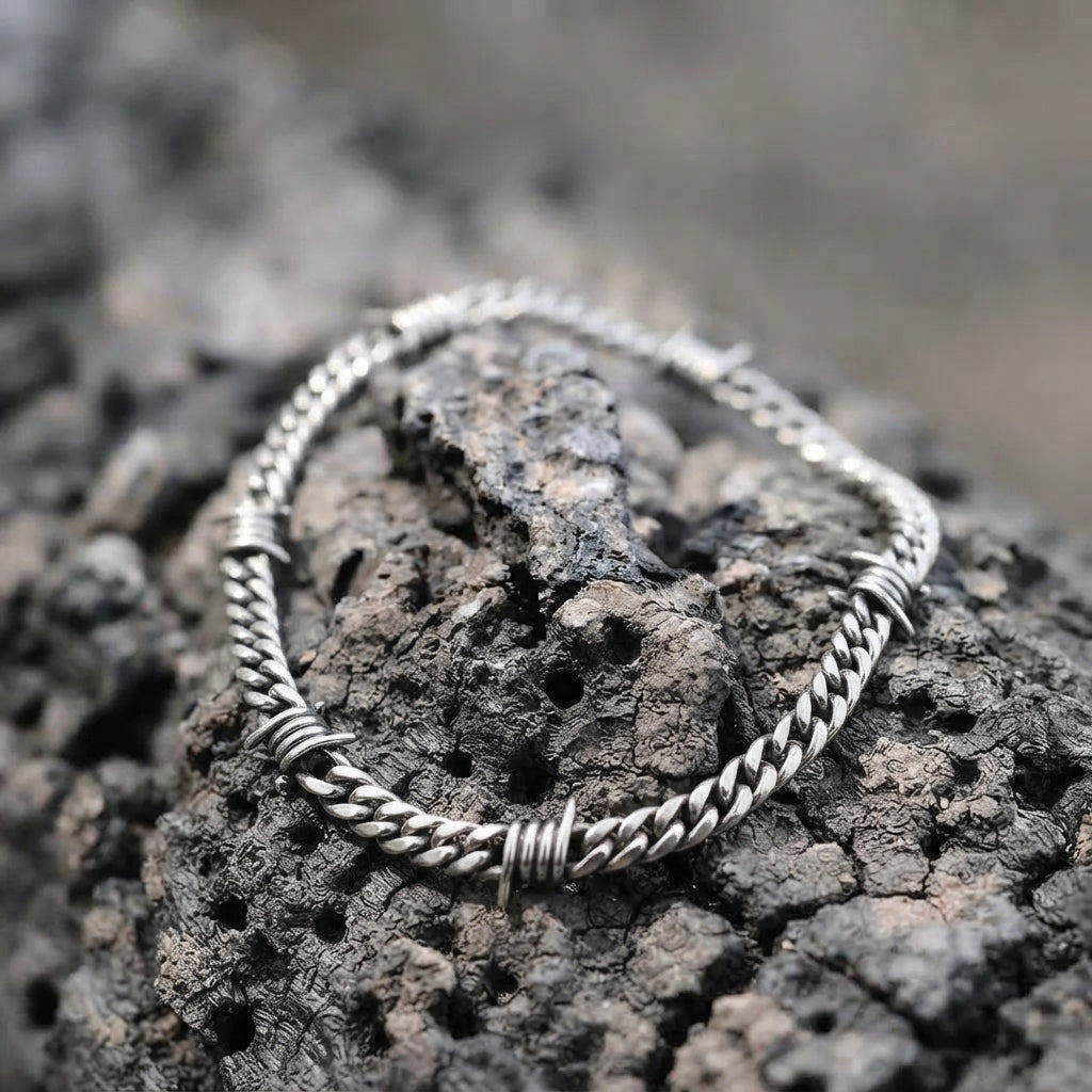 Rebel Wire Chain Necklace