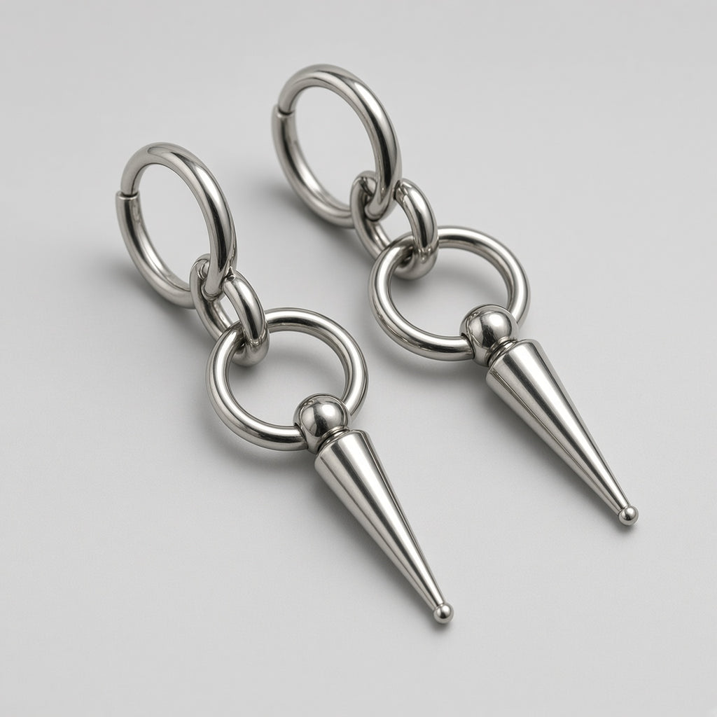 Oorringen met grove ringschakels en puntige hanger